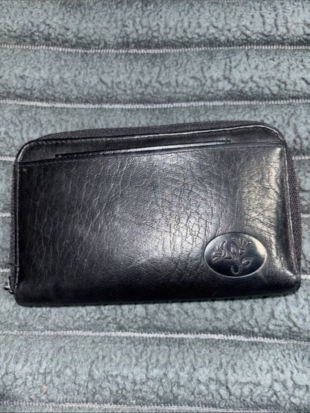 Buxton black leather double zip around wallet